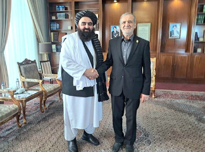 دیدار پزشکیان با وزیر خارجه طالبان در تهران