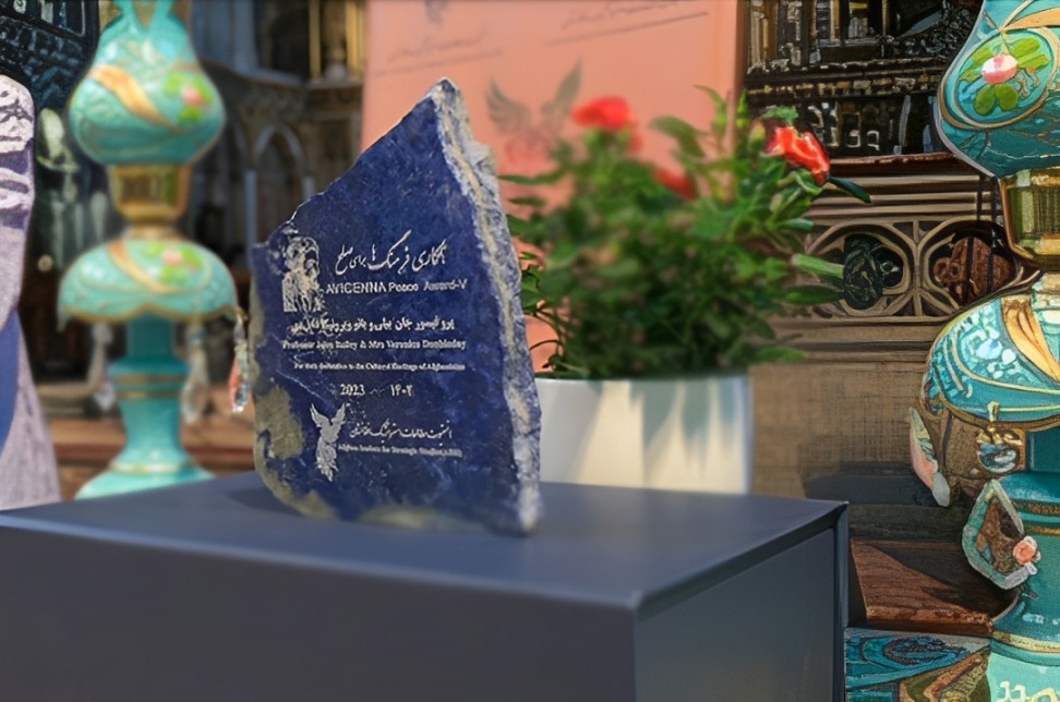 جایزه بین‌المللی ابن سینا در افغانستان به نخست‌وزیر آلبانیا اهدا شد