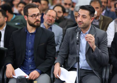 شاعر افغان: نام تاریخی «خلیج فارس» با اظهارات ترامپ قمارباز تغییر نمی‌کند